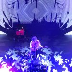 【ライブレポート】秋山黄色、沸き立つ感情に臨場感のあるライブパフォーマンスで魅了！＜JAPAN ONLINE FESTIVAL 2021 Autumn＞