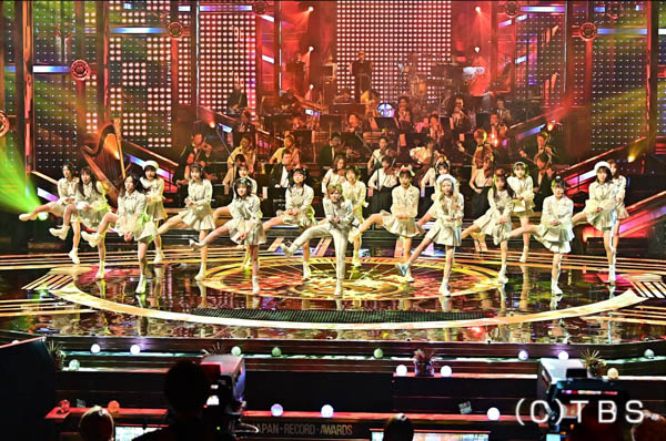 【レコ大】AKB48『本気』のロックダンスを見せつけた『根も葉もRumor』で圧倒!!＜第63回 輝く！日本レコード大賞＞
