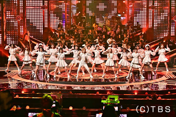 【レコ大】AKB48『本気』のロックダンスを見せつけた『根も葉もRumor』で圧倒!!＜第63回 輝く！日本レコード大賞＞