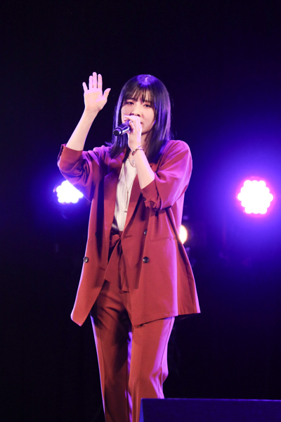 【ライブレポート】小片リサ、カバーアルバムリリイベにつばきファクトリーがサプライズ登場