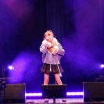鈴木亜美、ファー付きのミニスカ衣装で『BE TOGETHER』を熱唱! ＜ICheckPresents SUMMER MADA FES 2021＞