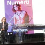 YOSHIKI、サンタ帽被ってピアノ演奏 3年ぶりのディナーショー開催も発表