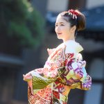 小芝風花、白地の晴れ着姿を華やかに披露 ＜オスカープロモーション新春晴れ着撮影会＞