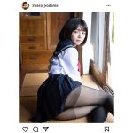 葉月つばさ、無防備スカートから黒タイツ美脚のぞかせ「良い表情」「目の保養!!」