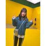 ドラマ『ゴシップ』石井杏奈、にっこりピースショット披露