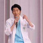 浜辺美波主演「ドクターホワイト」、出演キャスト陣は個性強め 柄本佑「『ドロドロの濃厚豚骨スープ』みたい」