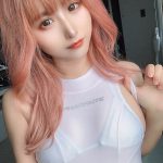 コスプレイヤー・深月風香、濡れたスケスケ競泳水着ショットが『えちえち』と話題