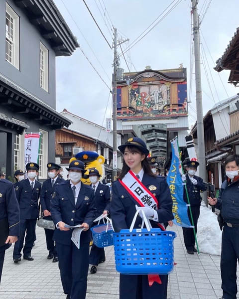 ミスユニバーシティ2019日本大会グランプリ・長澤佳凜さんが滋賀県警長浜署で1日警察署長に!「たくさんの地域の方々と関わることができて光栄です」