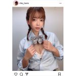 堀江りほ、制服シャツから美バストチラ見せ