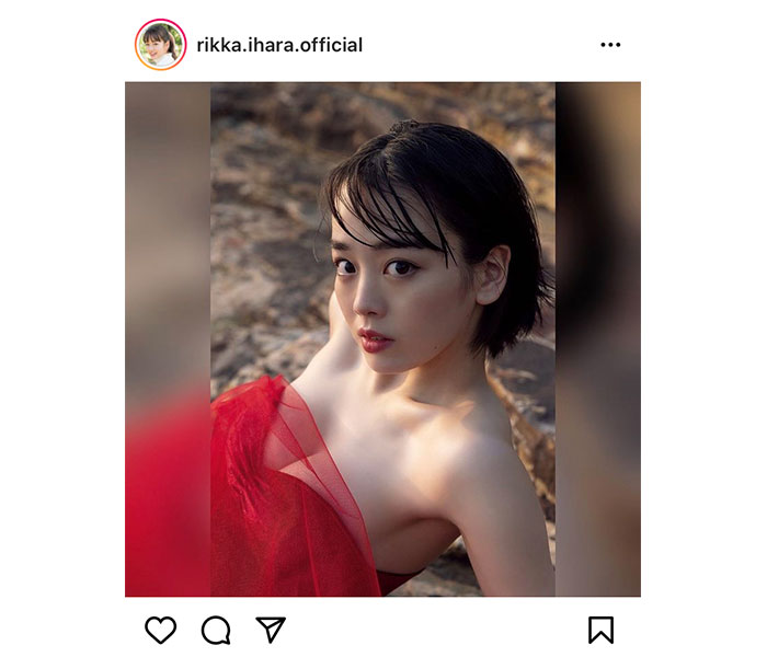 伊原六花、赤ドレス姿の写真集先行カットで透明デコルテ披露！