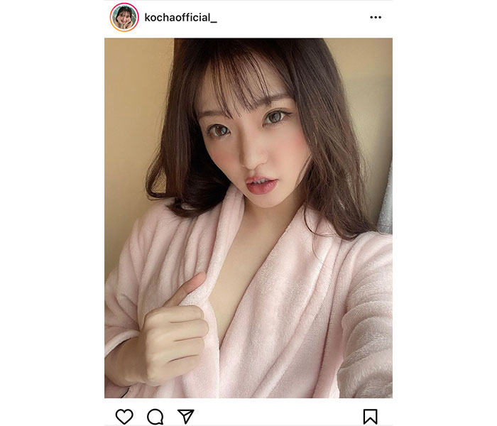 サイバージャパンダンサーズ・KOZUE、ガウン姿の自撮りがセクシーすぎる！