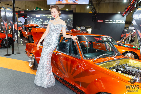 【写真特集】「東京オートサロン2022」で出会った美女・ナガタニサヤカさん、ミヤさん、萩原真都香さんが煌びやかなドレスコーデを披露