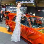 【写真特集】「東京オートサロン2022」で出会った美女・ナガタニサヤカさん、ミヤさん、萩原真都香さんが煌びやかなドレスコーデを披露