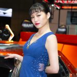 【写真特集】「東京オートサロン2022」で出会った美女・ナガタニサヤカさん、ミヤさん、萩原真都香さんが煌びやかなドレスコーデを披露