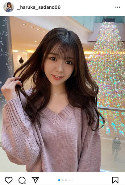NMB48・貞野遥香、タイトスカートからのぞく美脚に注目の大人セクシーコーデ披露