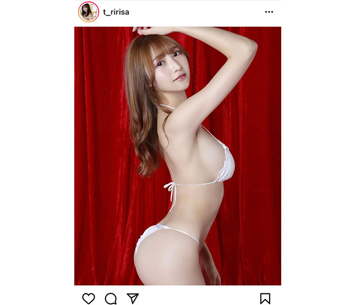 辻りりさ、透明肌に見惚れる白ビキニショットに歓喜の声