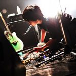 崎山蒼志、初のバンドセットによるツアーファイナルにシークレットゲストに石崎ひゅーい登場