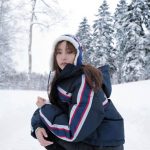 新木優子、雪原に映える透明肌ショットに歓喜の声！「雪の中の天使だ」