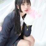 藤川らるむ、猫耳制服ショットに「飼われたい」の声続出！
