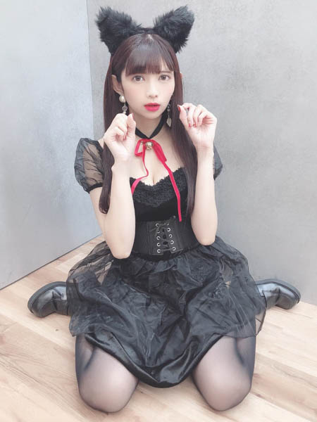 今井あき、セクシー系・メイド系で魅せる猫コスプレがたまらない！