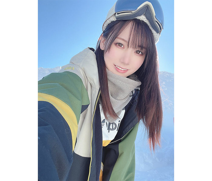 コスプレイヤー・けんけん、ゲレンデに映える透明肌にうっとり「全部雪のせい」