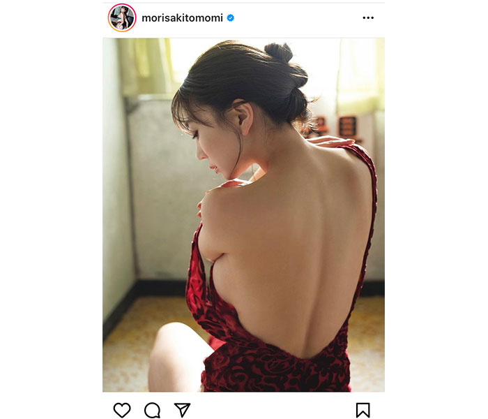 森咲智美、美麗な背中バックショットで写真集発売を告知「プロポーション抜群ですね」