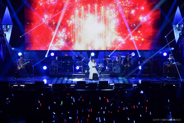 水樹奈々、「オダイバ!!超次元音楽祭」初日トリを飾る