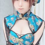 コスプレイヤー・りお、肌見せチャイナ服で魅せるデコルテ披露