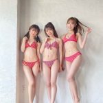 NMB48・貞野遥香、至近距離で見つめる水着オフショットに釘付け！