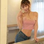 竹内星菜、美麗なくびれデニムショットに反響ぞくぞく