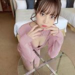 竹内星菜、胸元ざっくり開きの『あざとニット』オフショット公開！「たくさんの方に見てもらえますように」