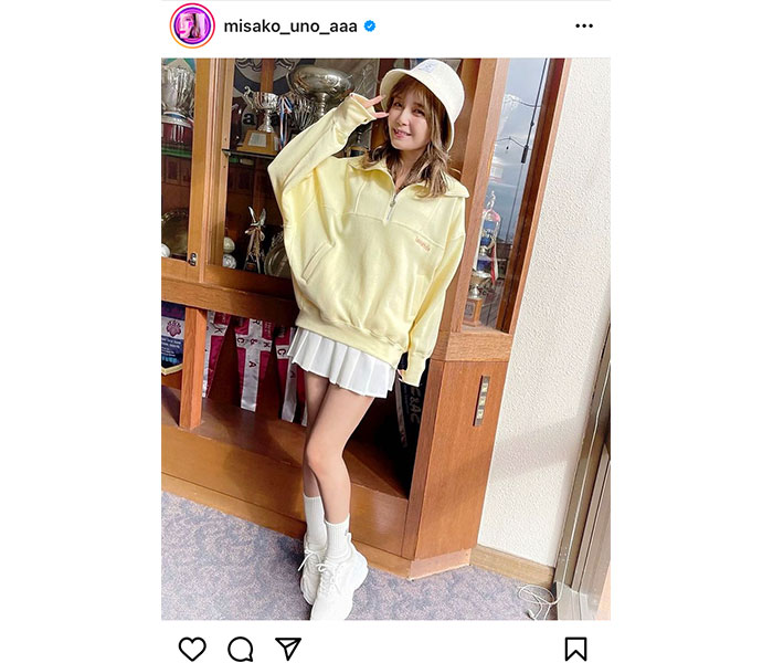 宇野実彩子（AAA）、ミニスカートコーデで魅せる美脚にファン絶賛！