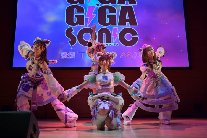 わーすた、ギガソニ2部トリで最新曲『ミライバルダンス』を熱唱！＜GIGA・GIGA SONIC＞