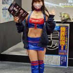 【大阪オートメッセ2022】奥田千尋、里菜らイメージガールがセクシーすぎるミニスカヘソ出し衣装で登場！