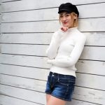 八頭身ドラマー・夏芽が美脚際立つカジュアルコーデで登場！ 「いつもとは違う煌びやかな雰囲気を出せたらいいな」