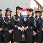 超ときめき♡宣伝部が一日警察署長に！『前みて右みて左みて』をパフォーマンス