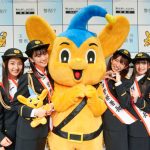 超ときめき♡宣伝部が一日警察署長に！『前みて右みて左みて』をパフォーマンス