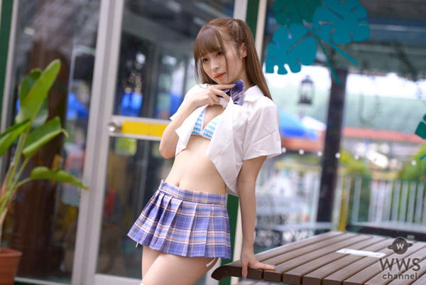 綺星★フィオレナード・猫宮りな、制服脱ぎかけの水着ショットで誘惑＜SUMMERLAND IDOL CARNIVAL＞