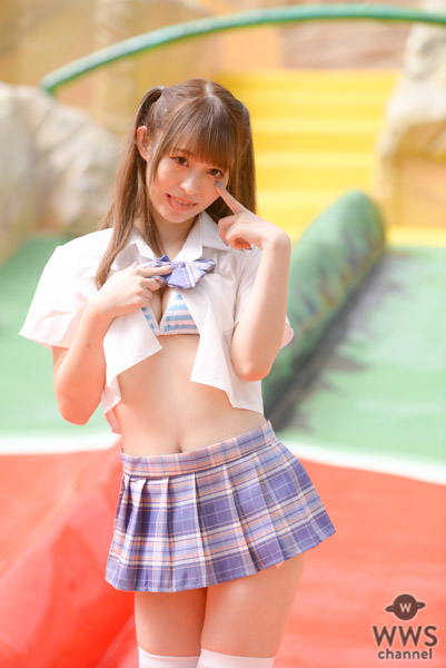 綺星★フィオレナード・猫宮りな、制服脱ぎかけの水着ショットで誘惑＜SUMMERLAND IDOL CARNIVAL＞