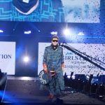 『BIGBOSS』新庄剛志監督、TGCサプライズ登場で開幕投手に言及「今決めました」＜マイナビ TGC 2022 S/S＞
