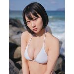 HKT48・田中美久が「FLASH」初登場！真冬のビーチで魅せるオトナな表情にドキドキ