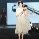 26時のマスカレイド・吉井美優、花柄のヴィンテージコーデで「TGC」初ランウェイ！「本当に幸せでした」＜マイナビ TGC 2022 S/S＞
