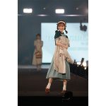 乃木坂46・山下美月、グリーンでまとめたレトロコーデでランウェイに笑顔の花を咲かせる＜マイナビ TGC 2022 S/S＞