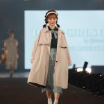 乃木坂46・山下美月、グリーンでまとめたレトロコーデでランウェイに笑顔の花を咲かせる＜マイナビ TGC 2022 S/S＞