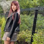 ミス日本のゆかた2021 ・ソラ豆琴美、春らしいチェックのミニスカコーデでクールな表情で登場！ 「今年は年齢の節目でもあるので、中身の成長を意識したい」