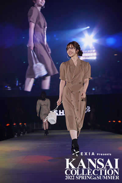 鈴木愛理(C)EXIA Presents KANSAI COLLECTION 2022 S/S