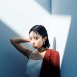 小林愛香、ロングヘアをカットする瞬間を捉えた写真集新規カット公開