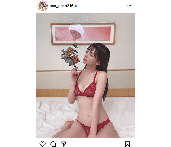 本田夕歩、ベッドで魅せる赤ランジェリー越しの透明肌にうっとり！