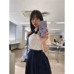 伊織いお、制服越しに伝わるJカップラインに釘付け！