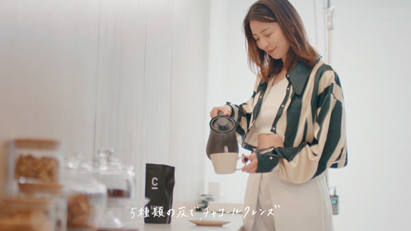 香里奈、自らCM企画に初挑戦！「C COFFEE」新CMで美ボディ披露